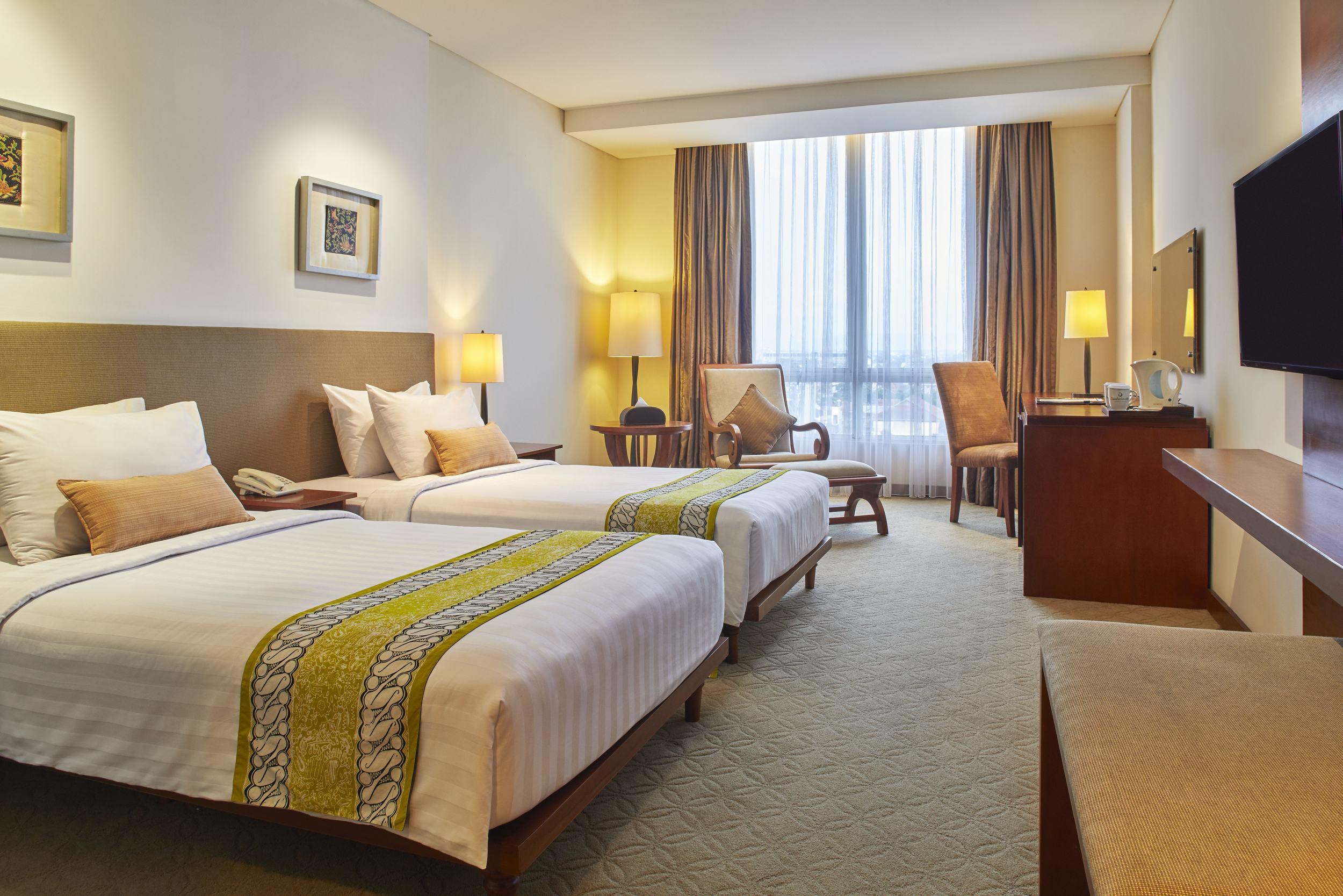Jambuluwuk Malioboro Hotel Yogyakarta Ngoại thất bức ảnh Deluxe Room