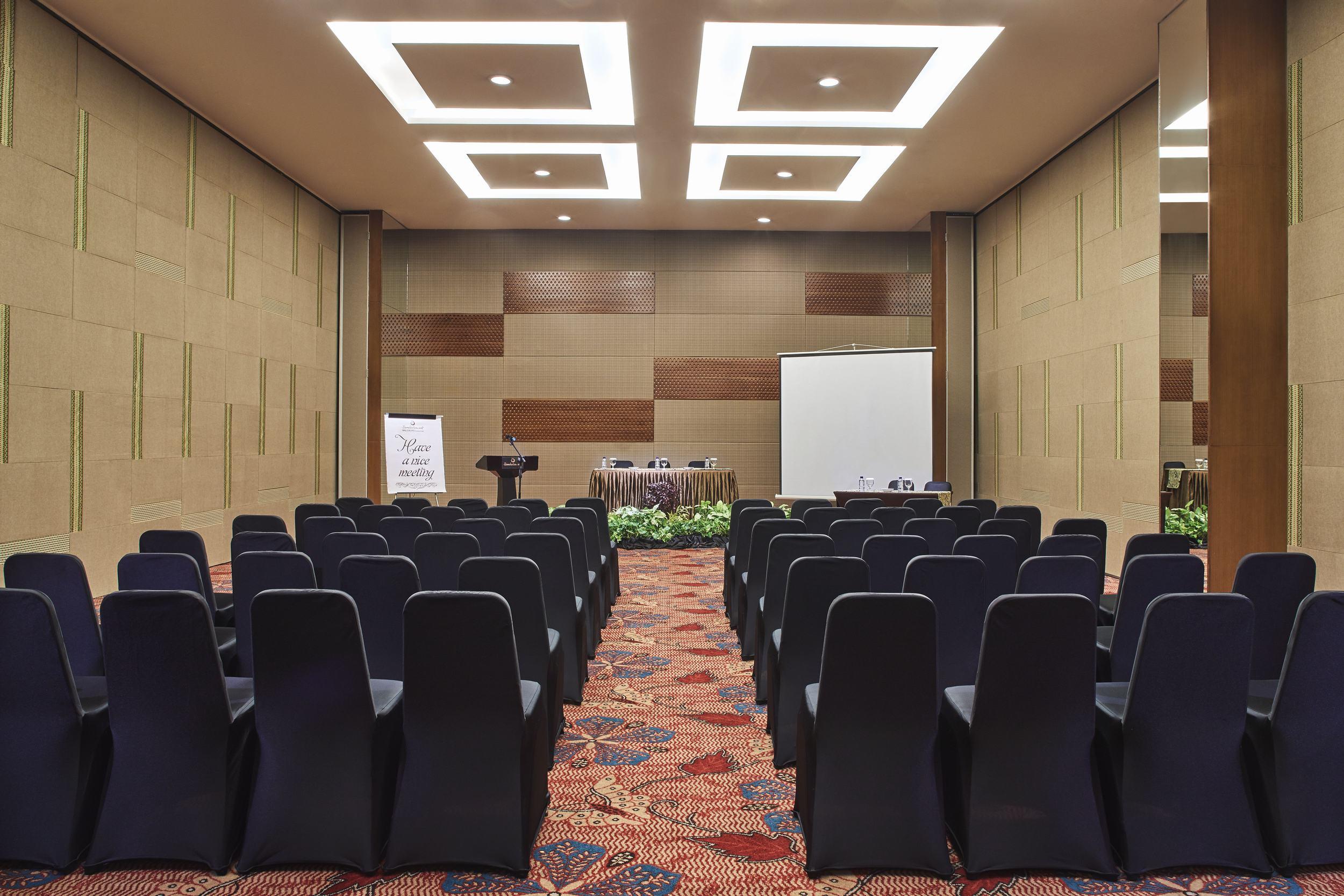 Jambuluwuk Malioboro Hotel Yogyakarta Ngoại thất bức ảnh Meeting room