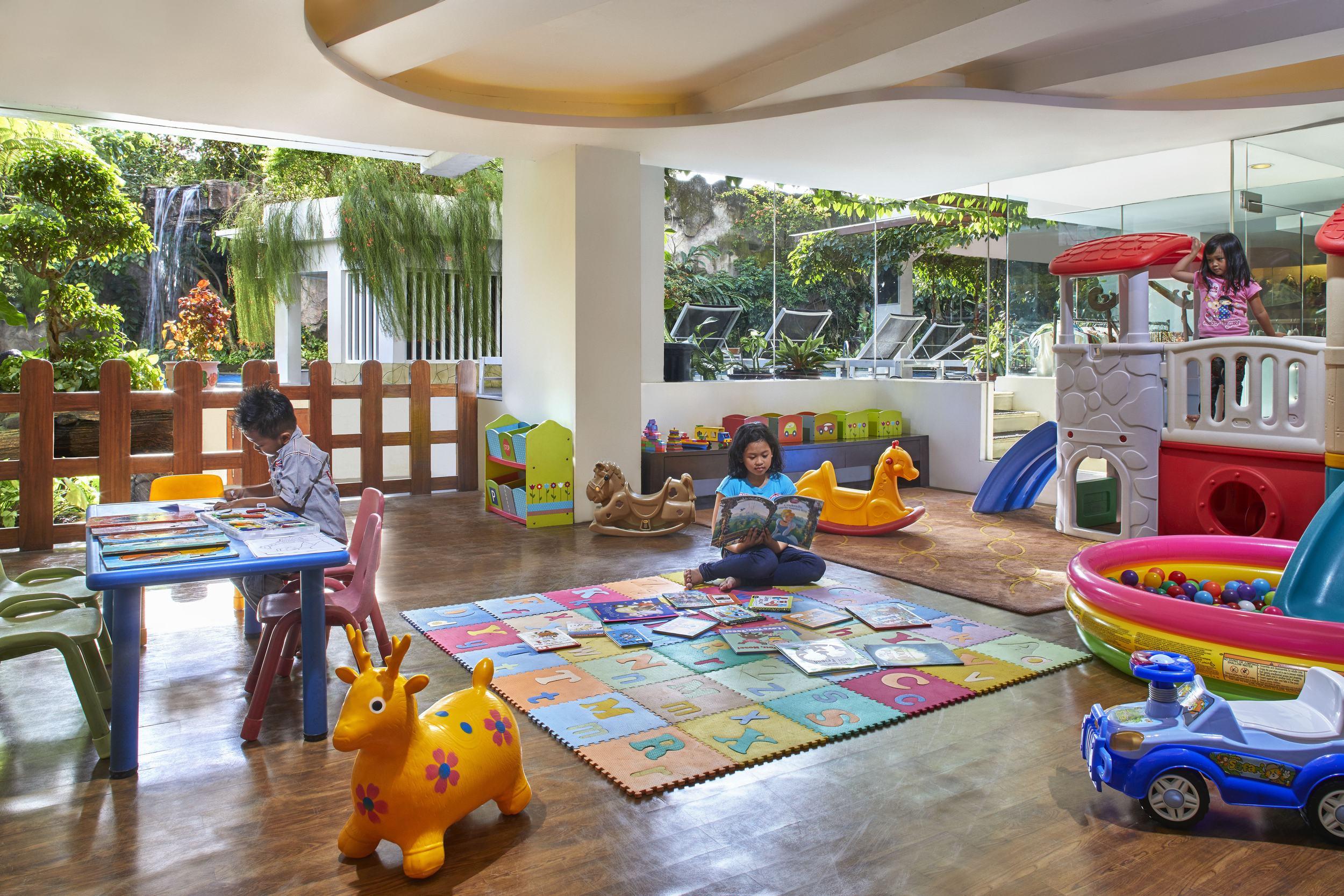 Jambuluwuk Malioboro Hotel Yogyakarta Ngoại thất bức ảnh The Club, the hotel's children's club