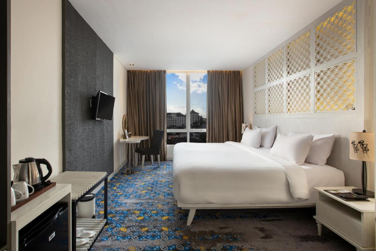 Jambuluwuk Malioboro Hotel Yogyakarta Ngoại thất bức ảnh Deluxe Room