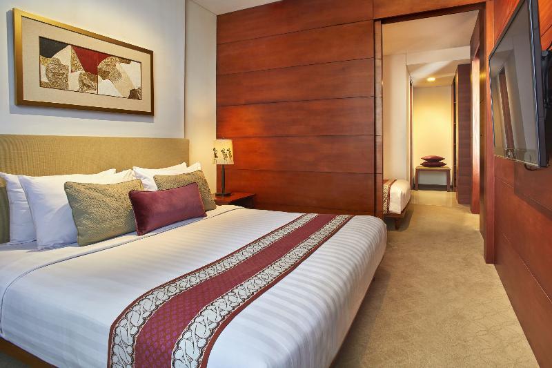 Jambuluwuk Malioboro Hotel Yogyakarta Ngoại thất bức ảnh Deluxe Room